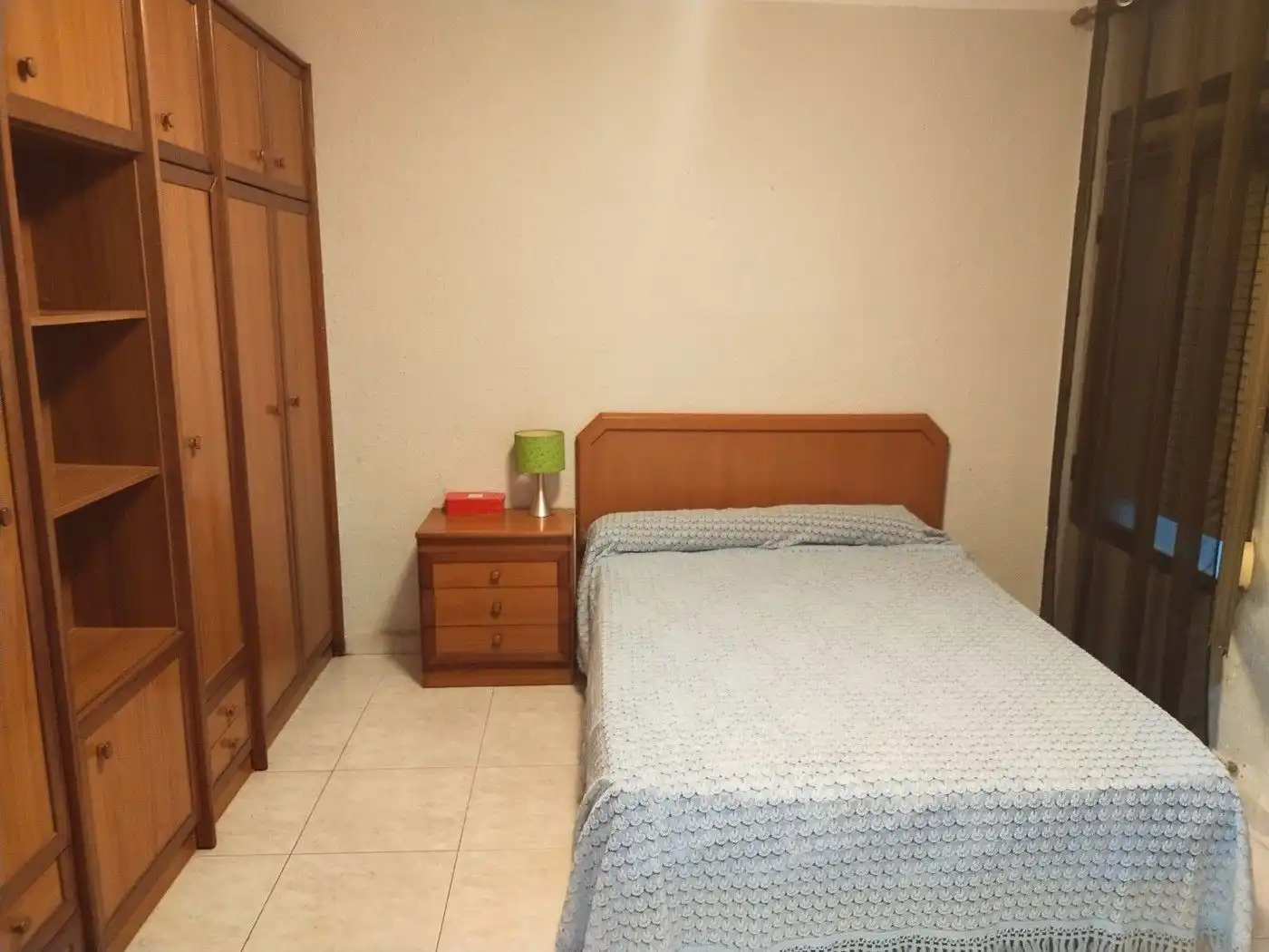 Habitación de Piso de alquiler en Tarragona con Amueblado, Horno y Lavadora
