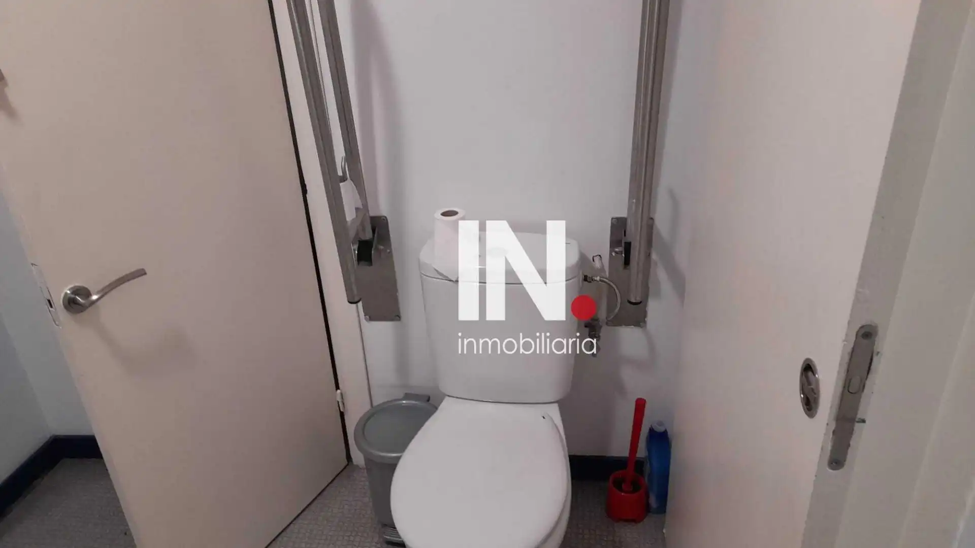 Baño de Local de alquiler en Lleida