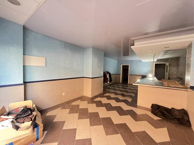 Local comercial en Alquiler en Camí de la Serra