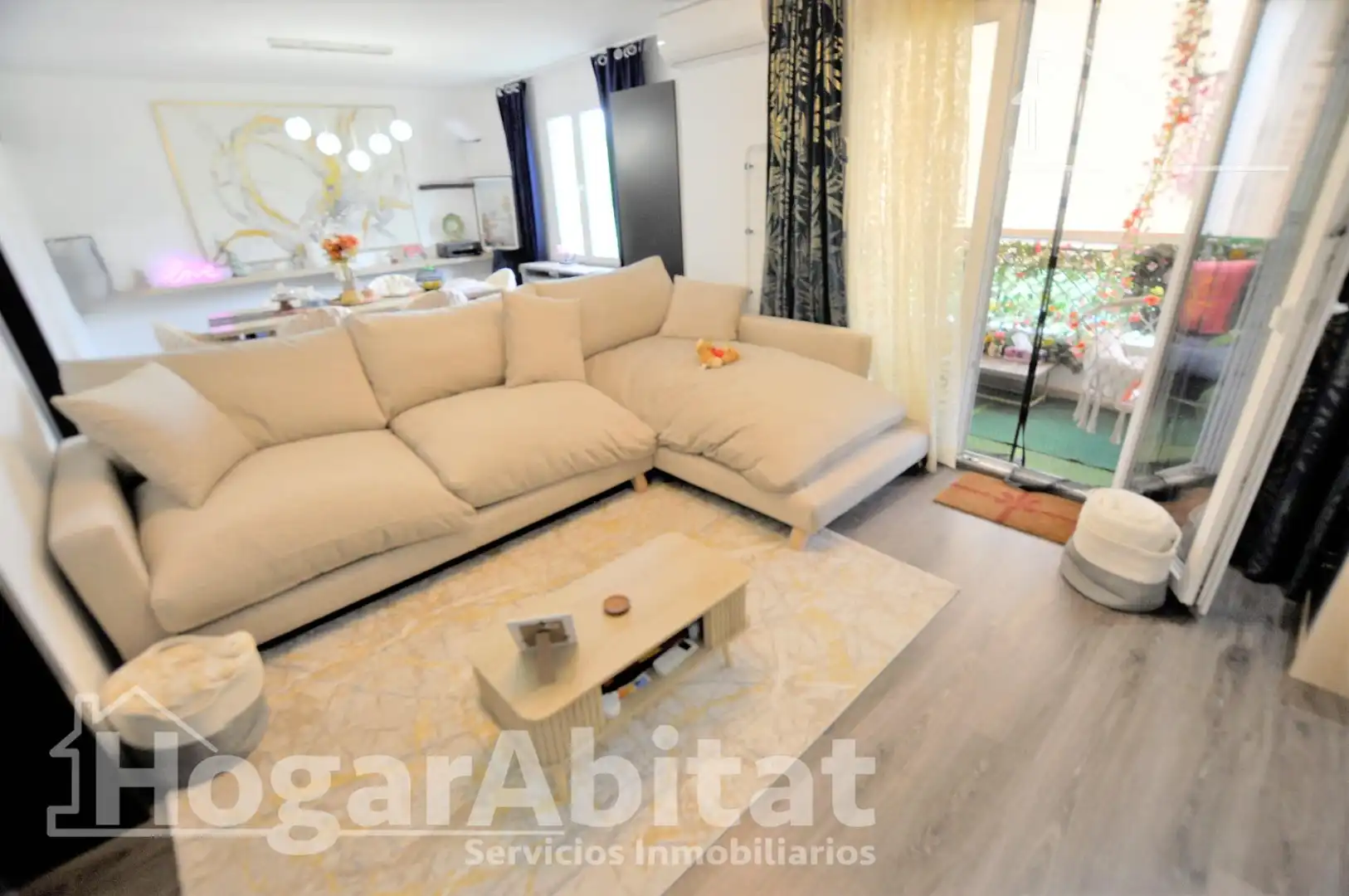 Wohnzimmer von Wohnung zum Verkauf in Alfafar mit Klimaanlage, Heizung und Parkett
