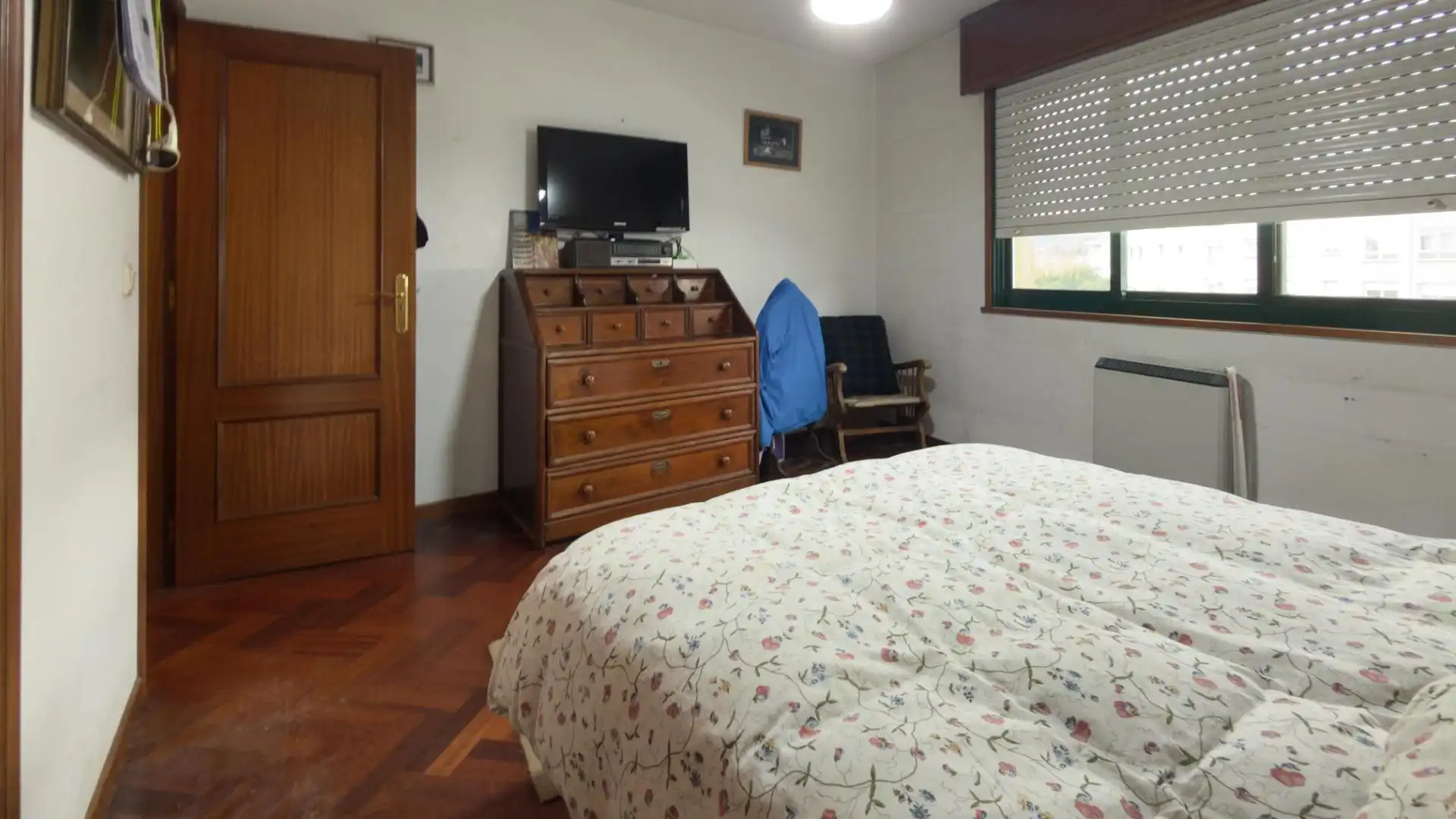 Habitación de Piso en venta en Padrón con Calefacción, Trastero y Amueblado