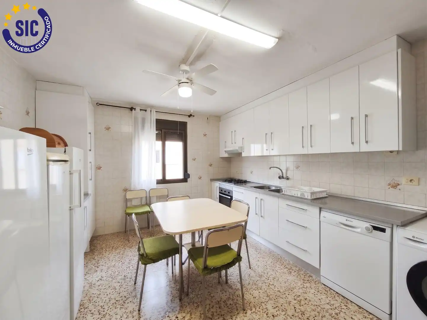 Cocina de Casa adosada en venta en Benicasim / Benicàssim con Terraza y Piscina comunitaria
