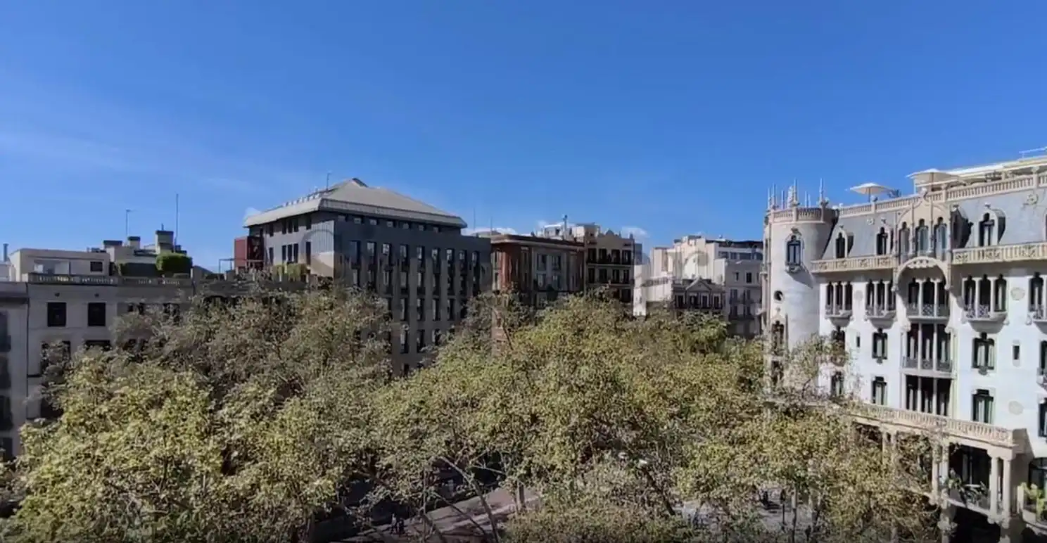 Vista exterior de Pis en venda en Barcelona amb Aire condicionat, Calefacció i Balcó