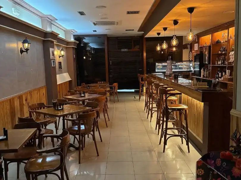 Gewerbefläche zur Übernahme in Av de la habana 3, imagen 3