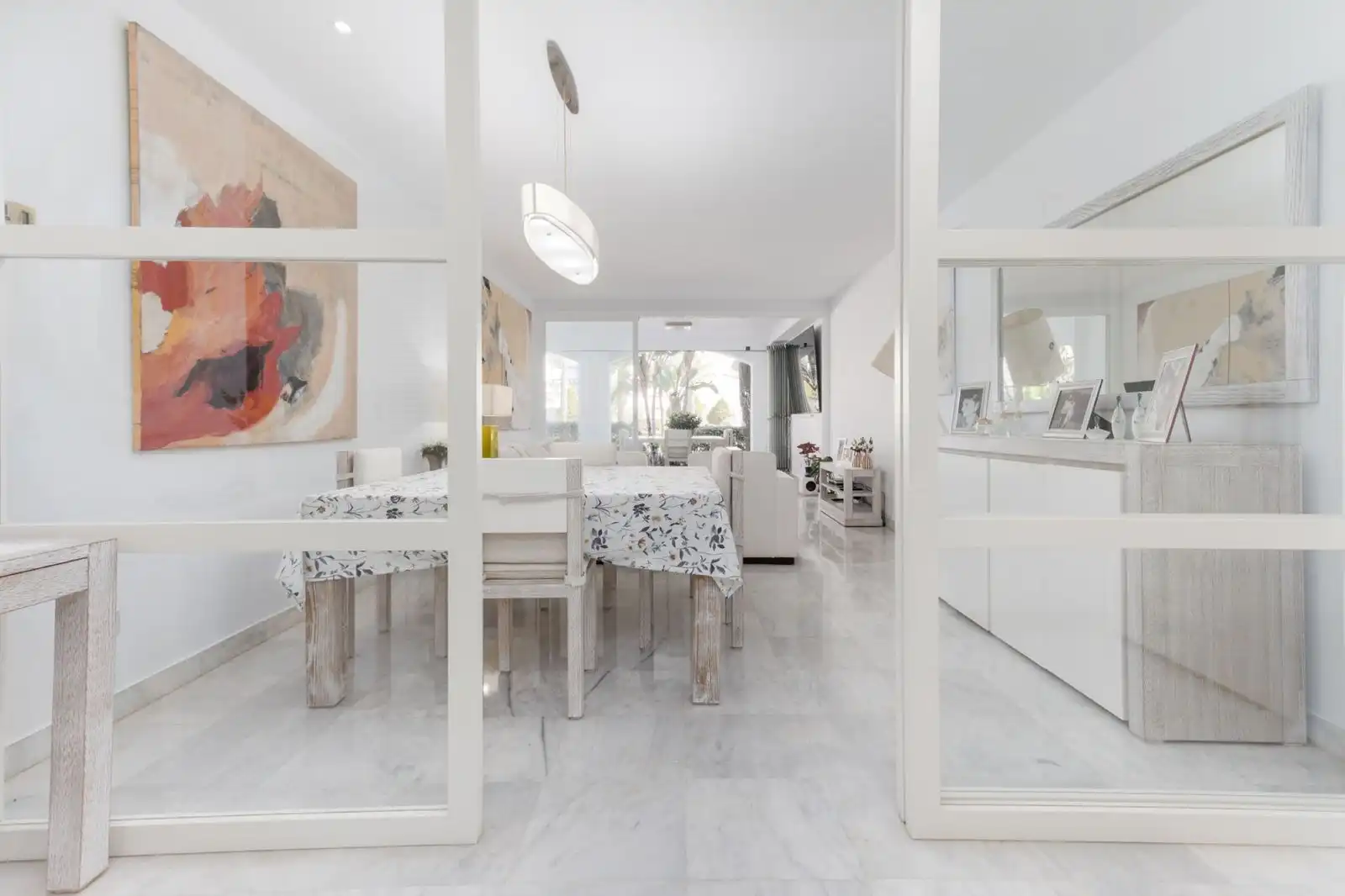 Comedor de Piso en venta en Marbella con Aire acondicionado, Terraza y Amueblado