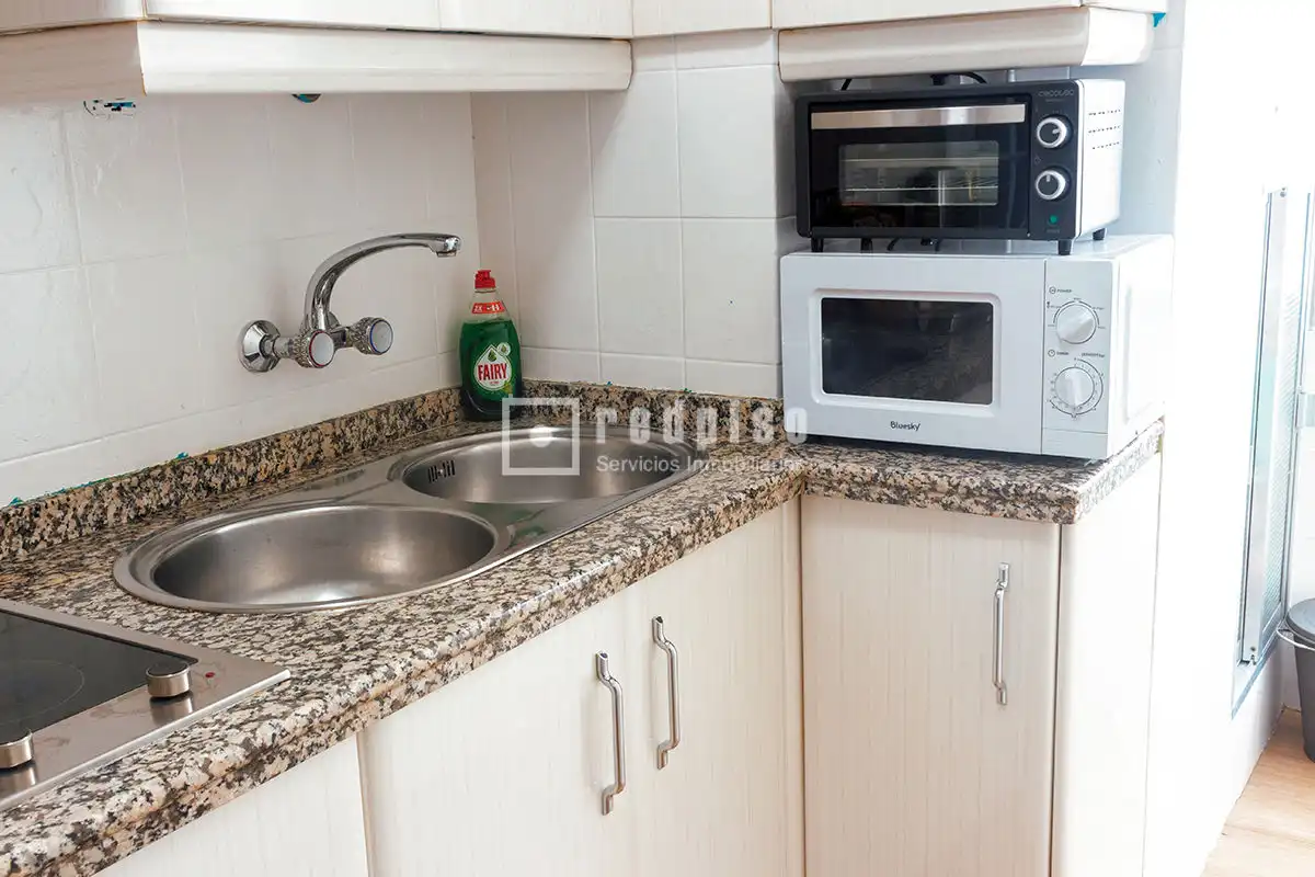 Cuina de Pis en venda en Sevilla amb Aire condicionat i Terrassa