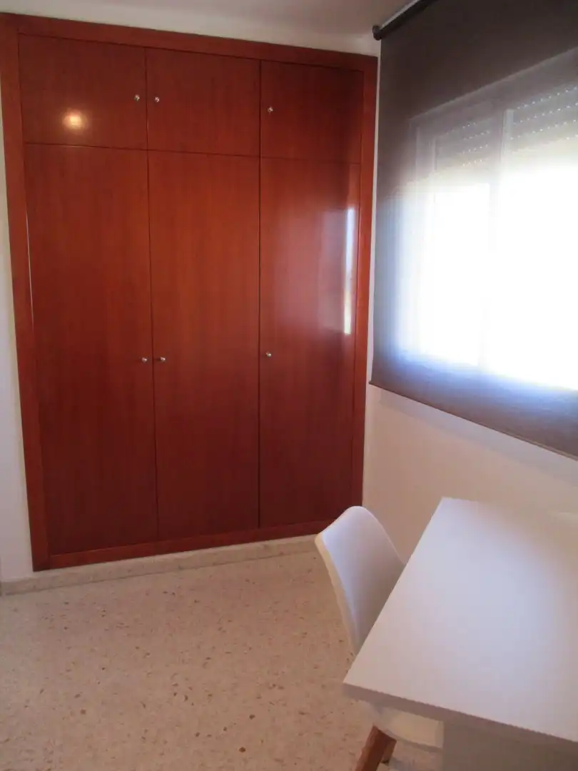 Wohnung zur Miete in Avenida PLUTARCO, El Cónsul - Ciudad Universitaria - El Romeral