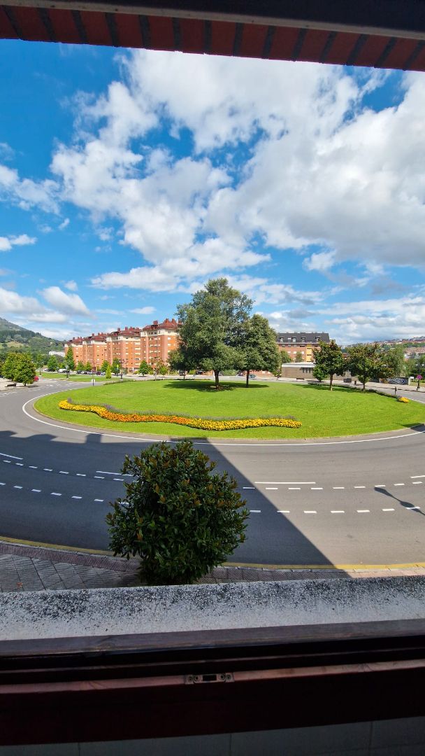 Vista exterior de Pis en venda en Oviedo 