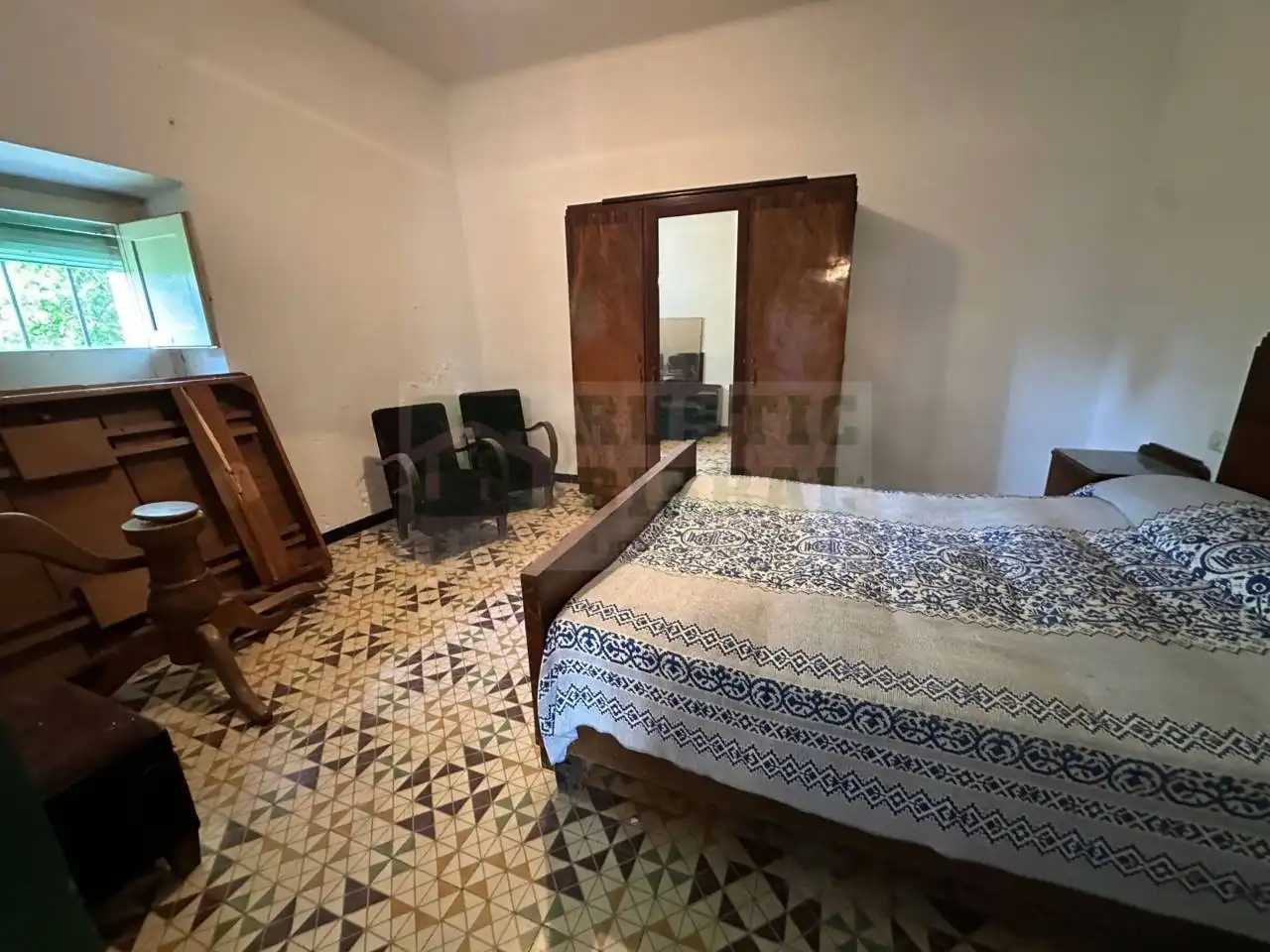Habitación de Finca rústica en venta en Saus, Camallera i Llampaies con Terraza