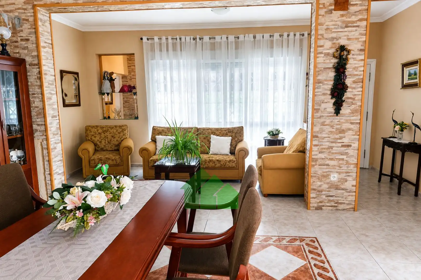 Sala d'estar de Casa o xalet en venda en Torremayor amb Aire condicionat, Traster i Piscina
