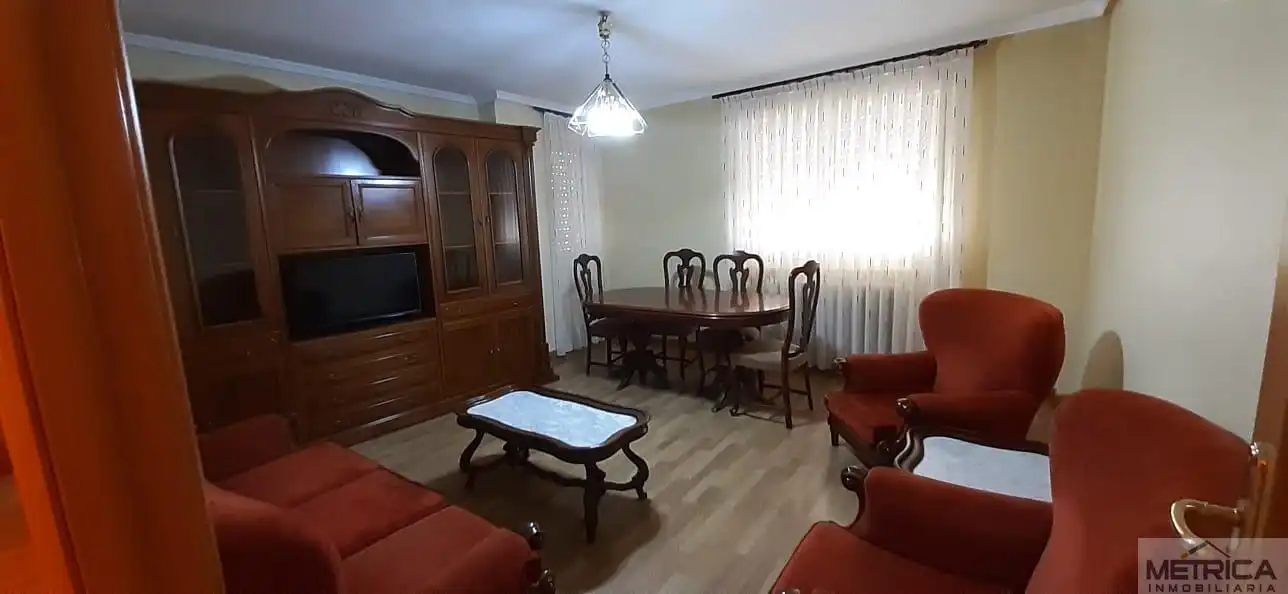 Sala d'estar de Pis de lloguer en Salamanca amb Calefacció, Moblat i Balcó