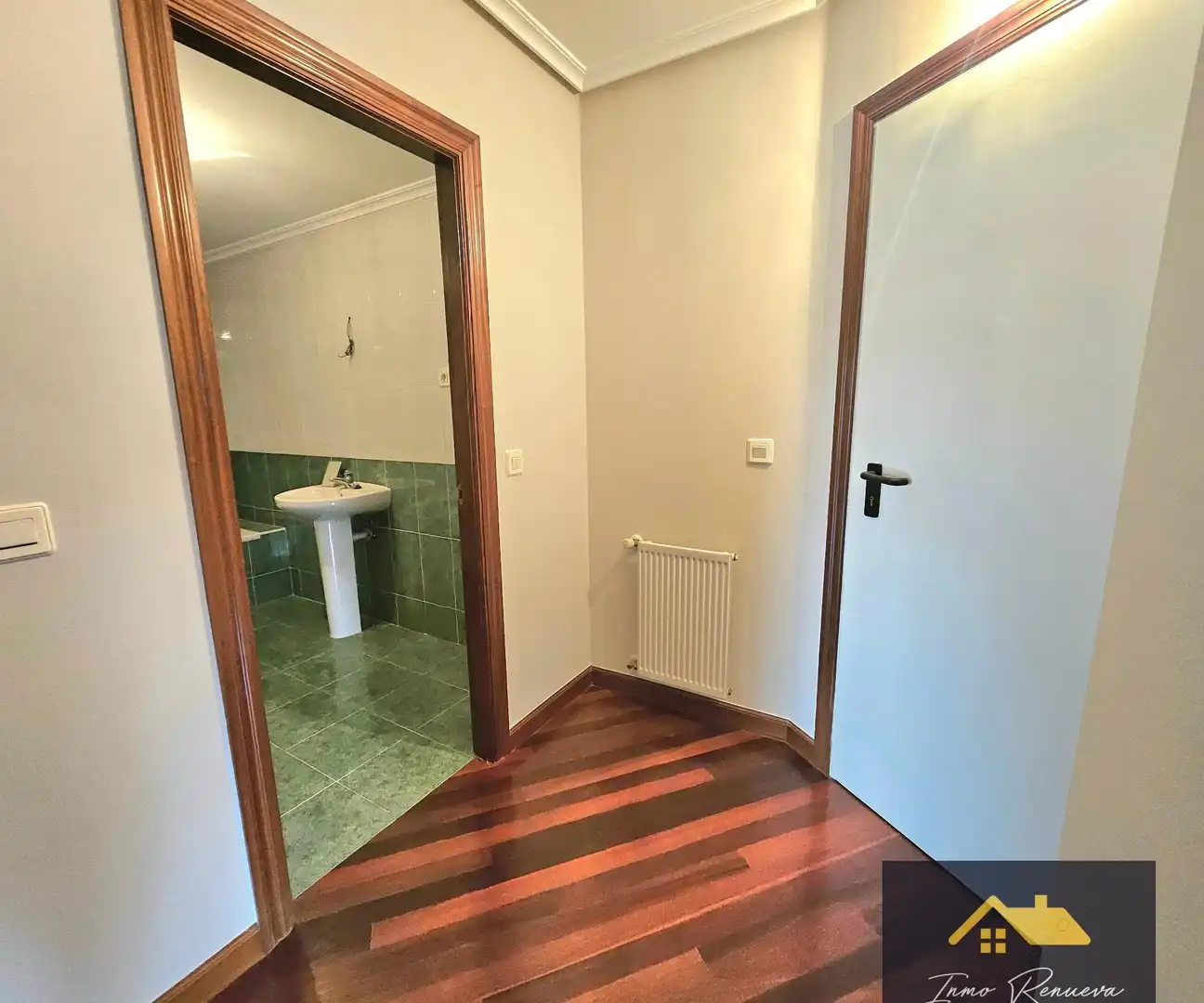 Baño de Ático en venta en Santurtzi  con Calefacción, Trastero y Balcón