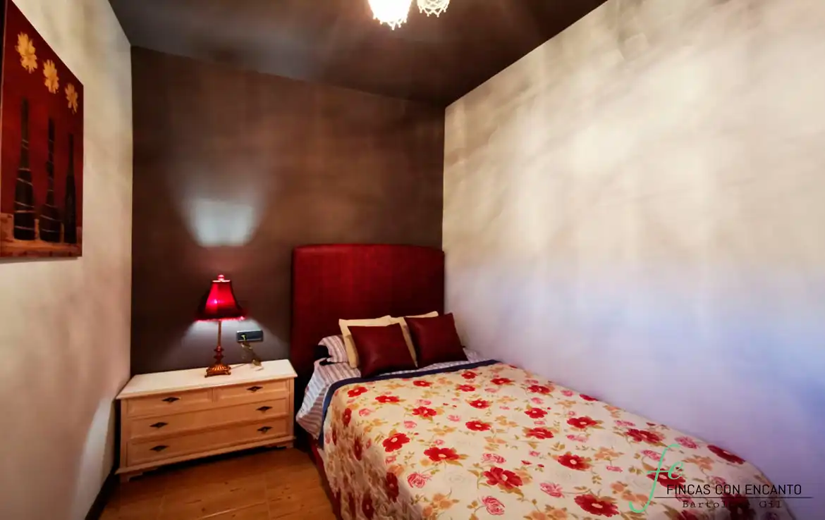 Schlafzimmer von Country house zum Verkauf in Espiel mit Privatgarten, Terrasse und Abstellraum