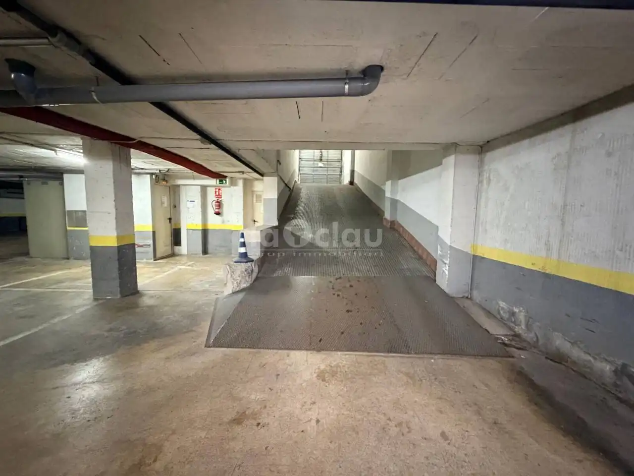 Aparcament de Apartament en venda en Vic amb Calefacció