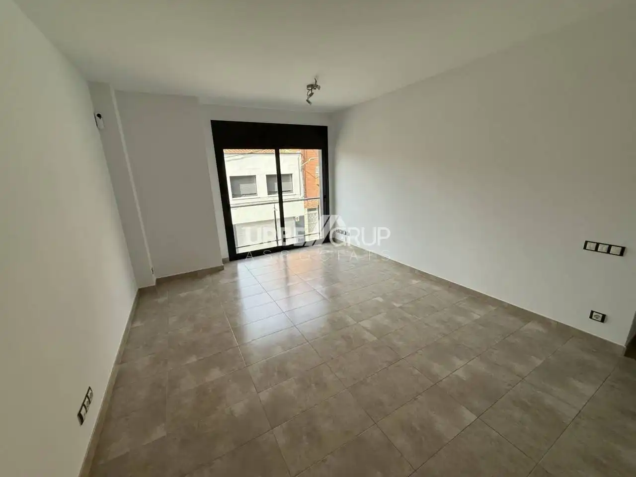 Apartments for rent in Calle SOLSONA, Les Arenes - La Grípia Can Montllor