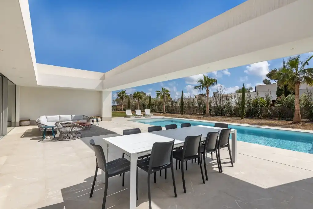 Terrace of Houses for sale in Calvià  with Air Conditioner, Heating and Private garden