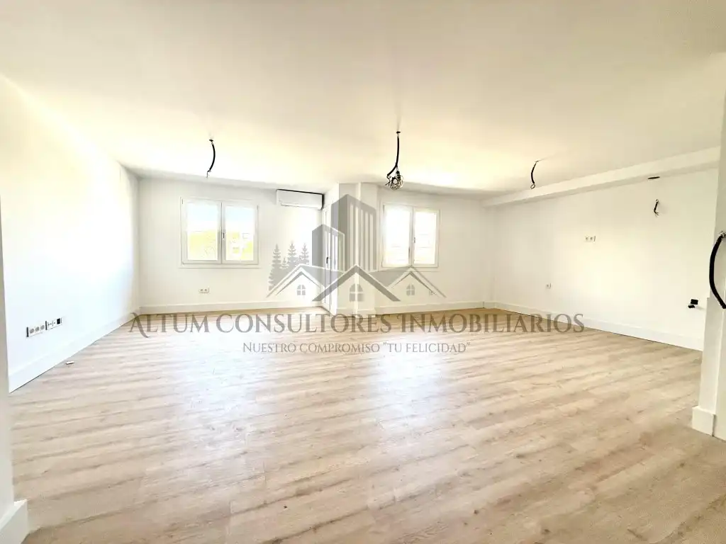 Vista exterior de Piso en venta en  Sevilla Capital