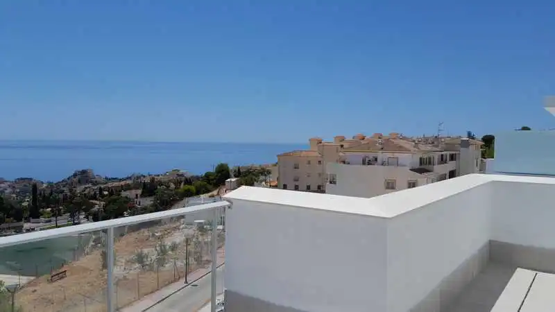 Apartamento con piscina en venta en Benalmádena pueblo, imagen 4