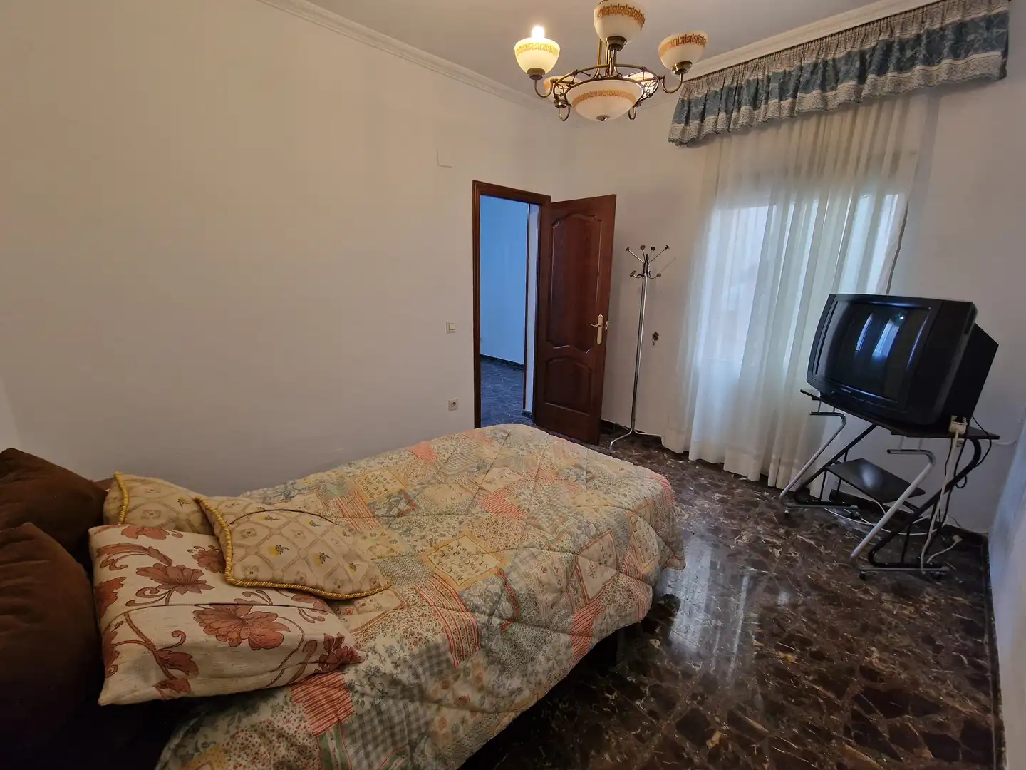 Casa amb terrassa en venda a Fernán-Núñez, imagen 5