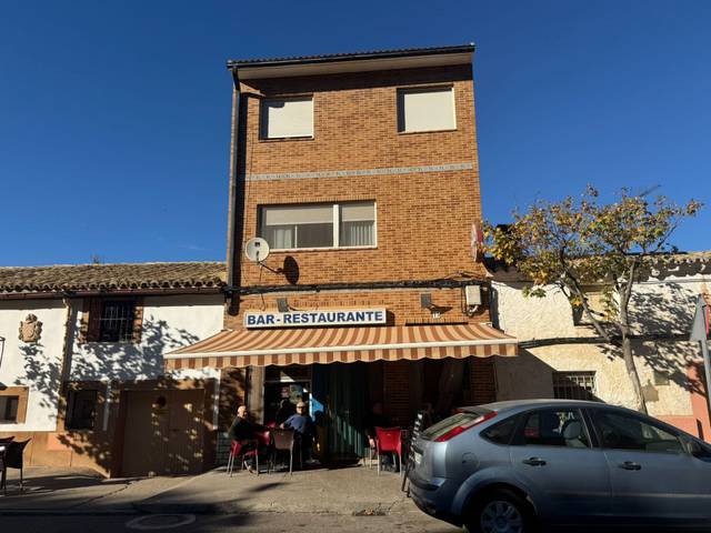Local comercial en Venta en el canal en Pedrola
