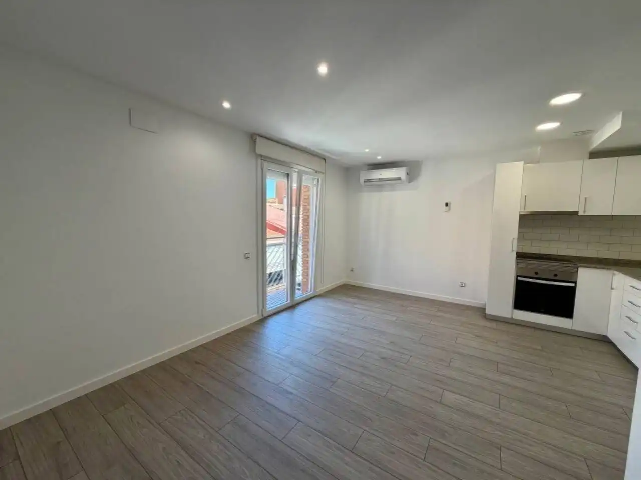Habitación de Dúplex en venta en Sabadell con Aire acondicionado, Calefacción y Parquet