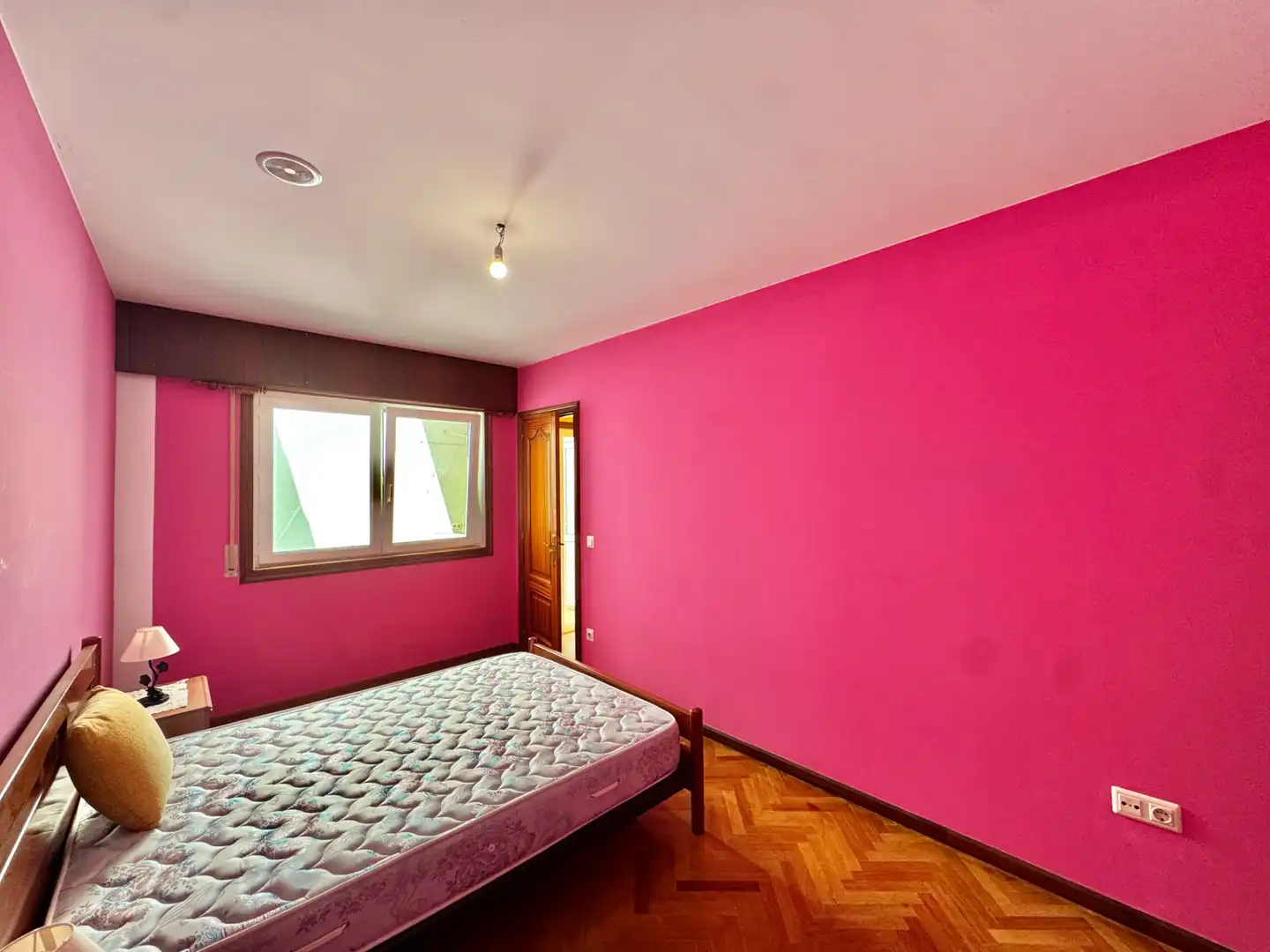 Habitación de Piso en venta en Arteixo con Parquet, Amueblado y Horno