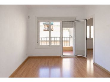 Wohnung mit Balkon zum Verkauf in Calle Concepción Arenal