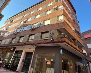 Vista exterior de Pis en venda en Talavera de la Reina amb Terrassa i Balcó