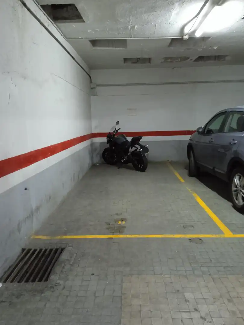 Einzelparkplatz zum Verkauf in Ciutat Vella, imagen 2