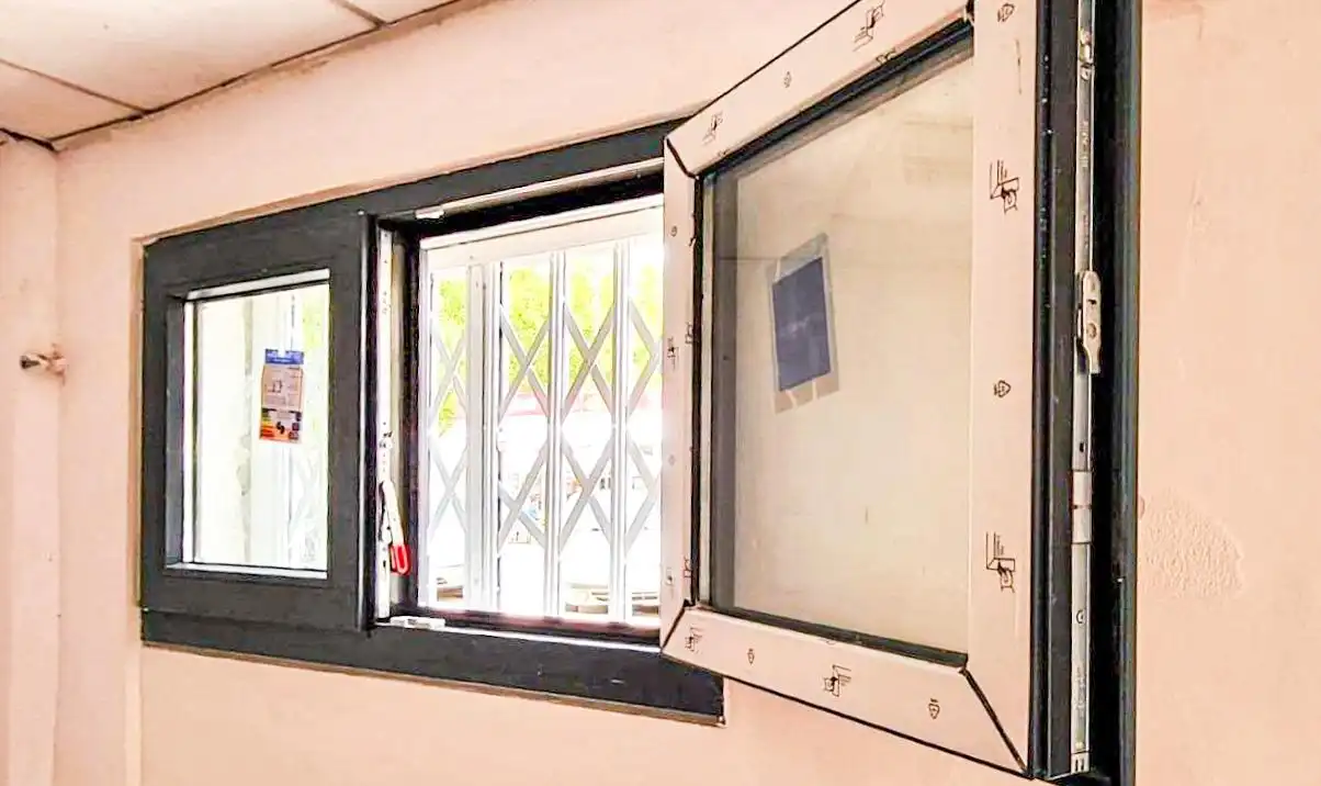 Vista exterior de Local en venta en Gandia con Terraza