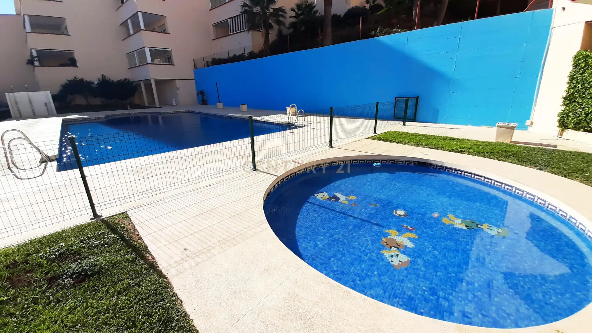 Piscina de Piso en venta en Benalmádena con Aire acondicionado, Trastero y Horno