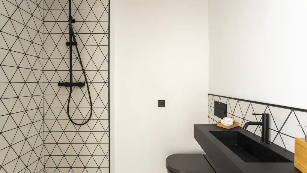 Baño de Apartamento en venta en Barcelona con Aire acondicionado, Calefacción y Parquet
