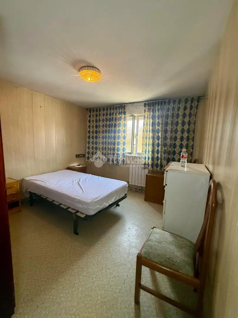 Habitación de Piso en venta en Madrid con Calefacción y Terraza