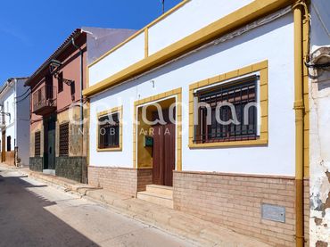 Terraced house for sale in Calle COLON