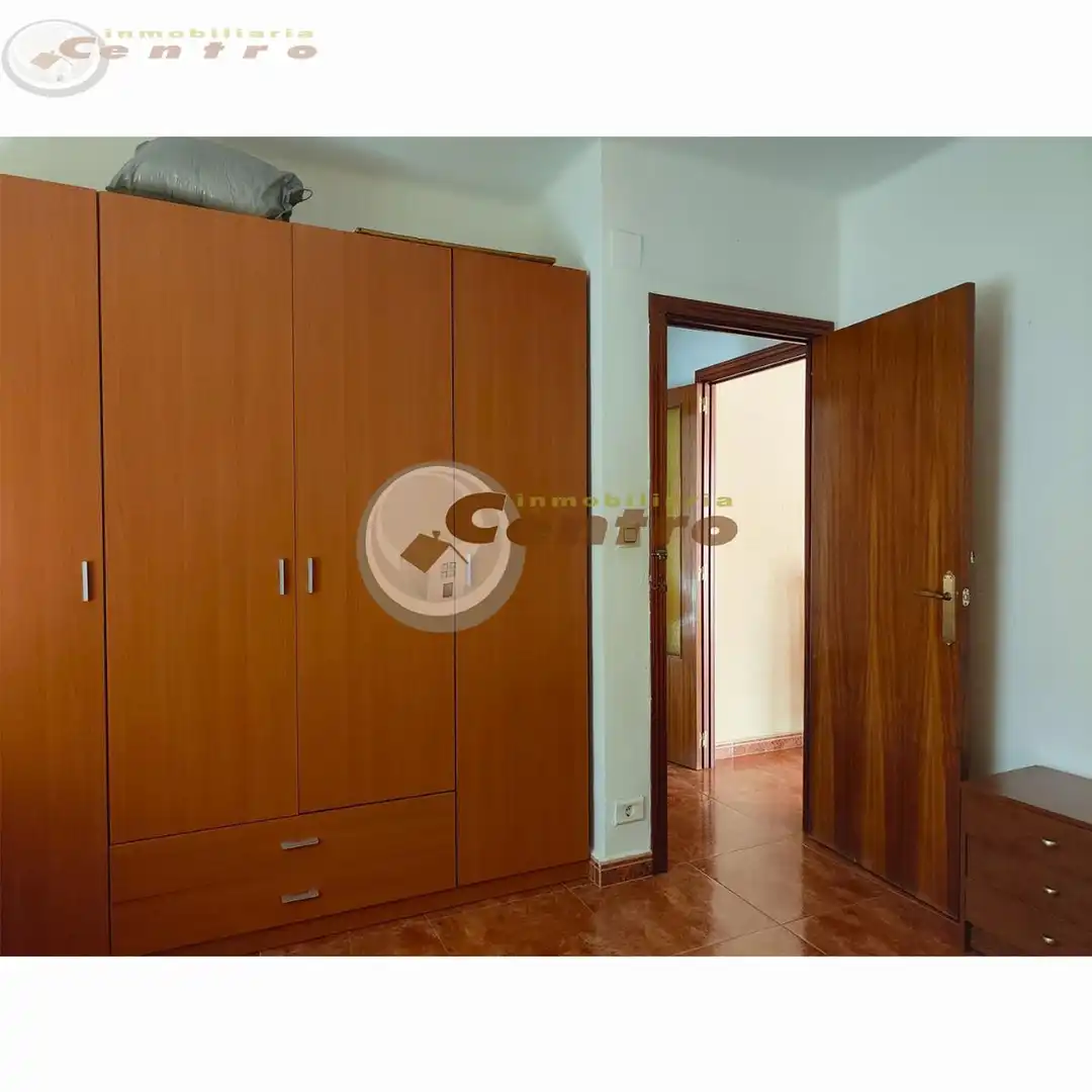 Flat for rent in antonio gotor, Parque Sur