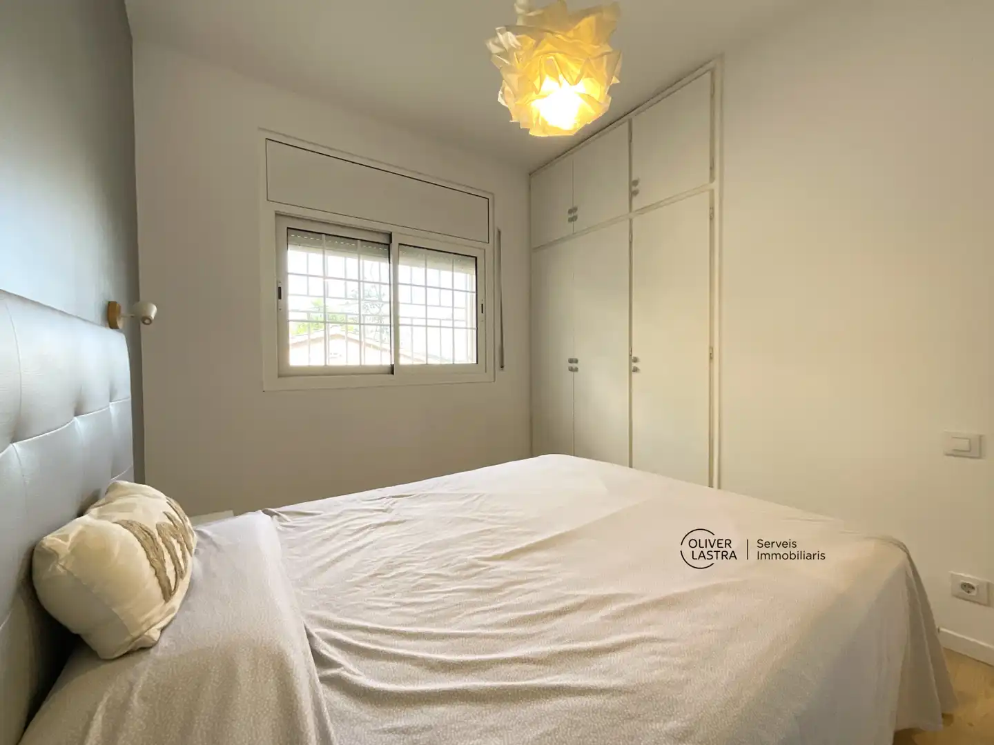 Habitación de Casa o chalet en venta en Corbera de Llobregat con Aire acondicionado, Jardín privado y Parquet