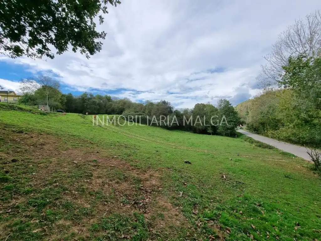 Residencial en venda en Parres