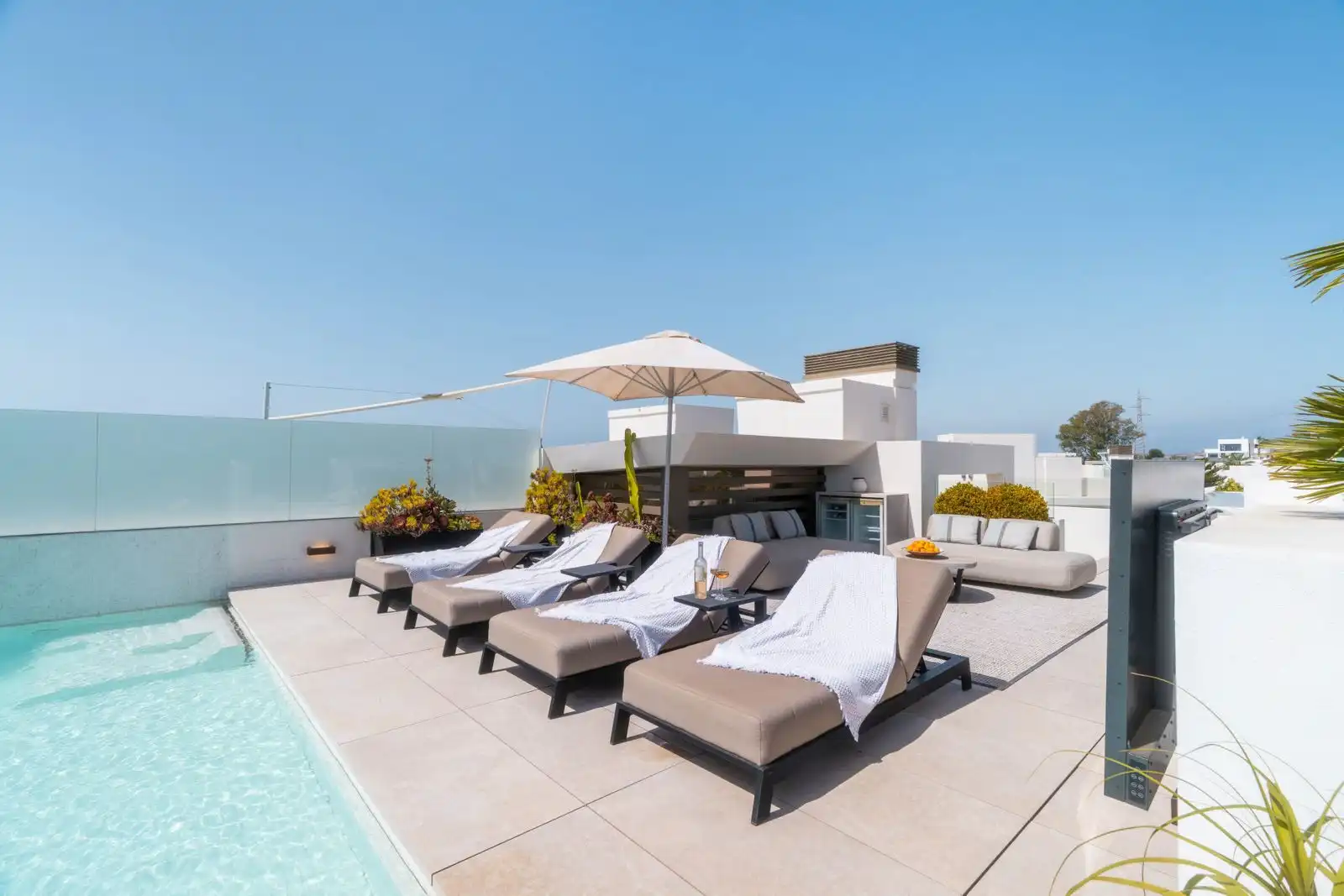 Villa con piscina in vendita a Calle Londres S/N, imagen 43