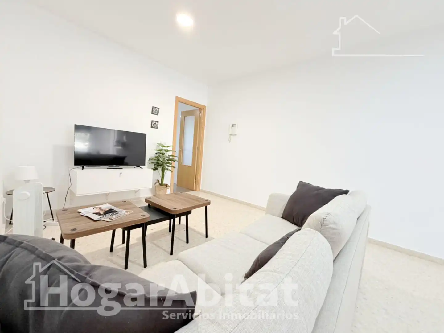 Sala d'estar de Pis en venda en Llíria amb Terrassa, Traster i Piscina comunitària