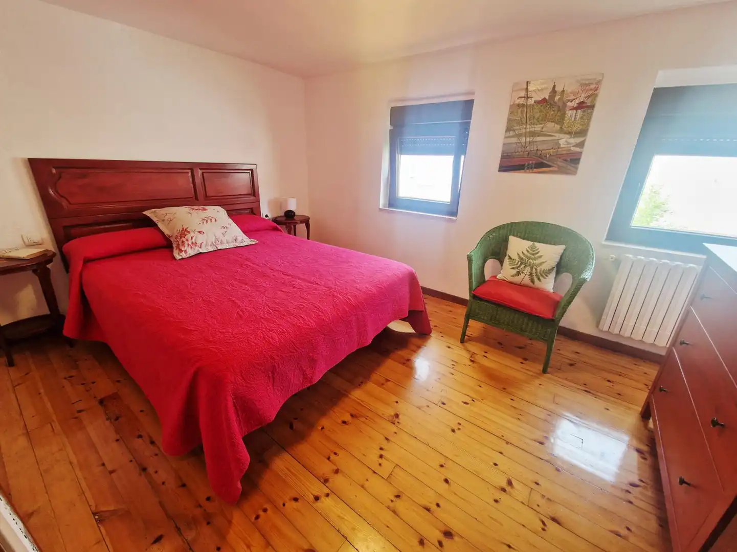 Habitación de Casa adosada en venta en Soto del Barco con Calefacción y Terraza