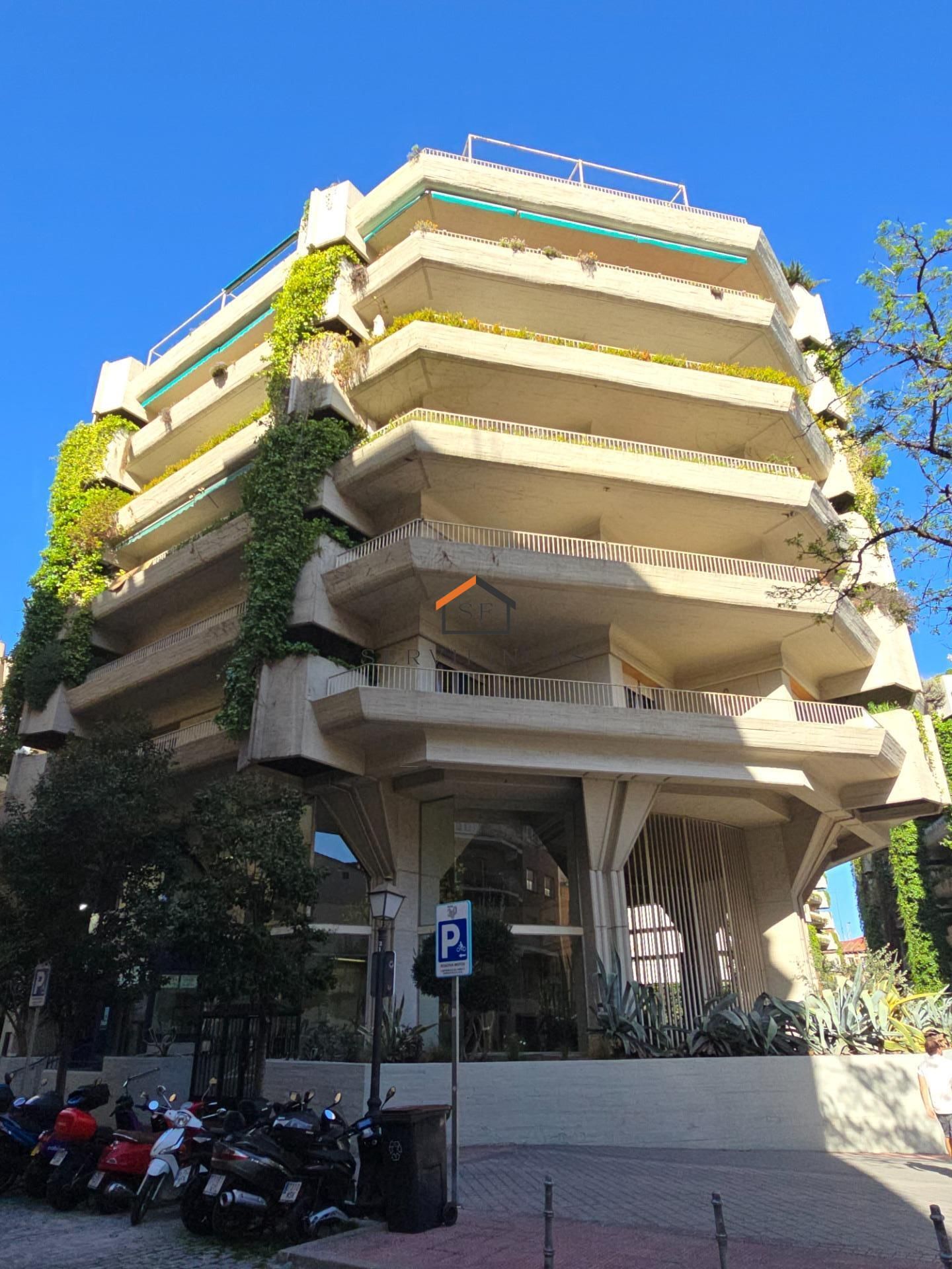 Exterior view of Flat for sale in  Madrid Capital  with Heating, Private garden and Terrace