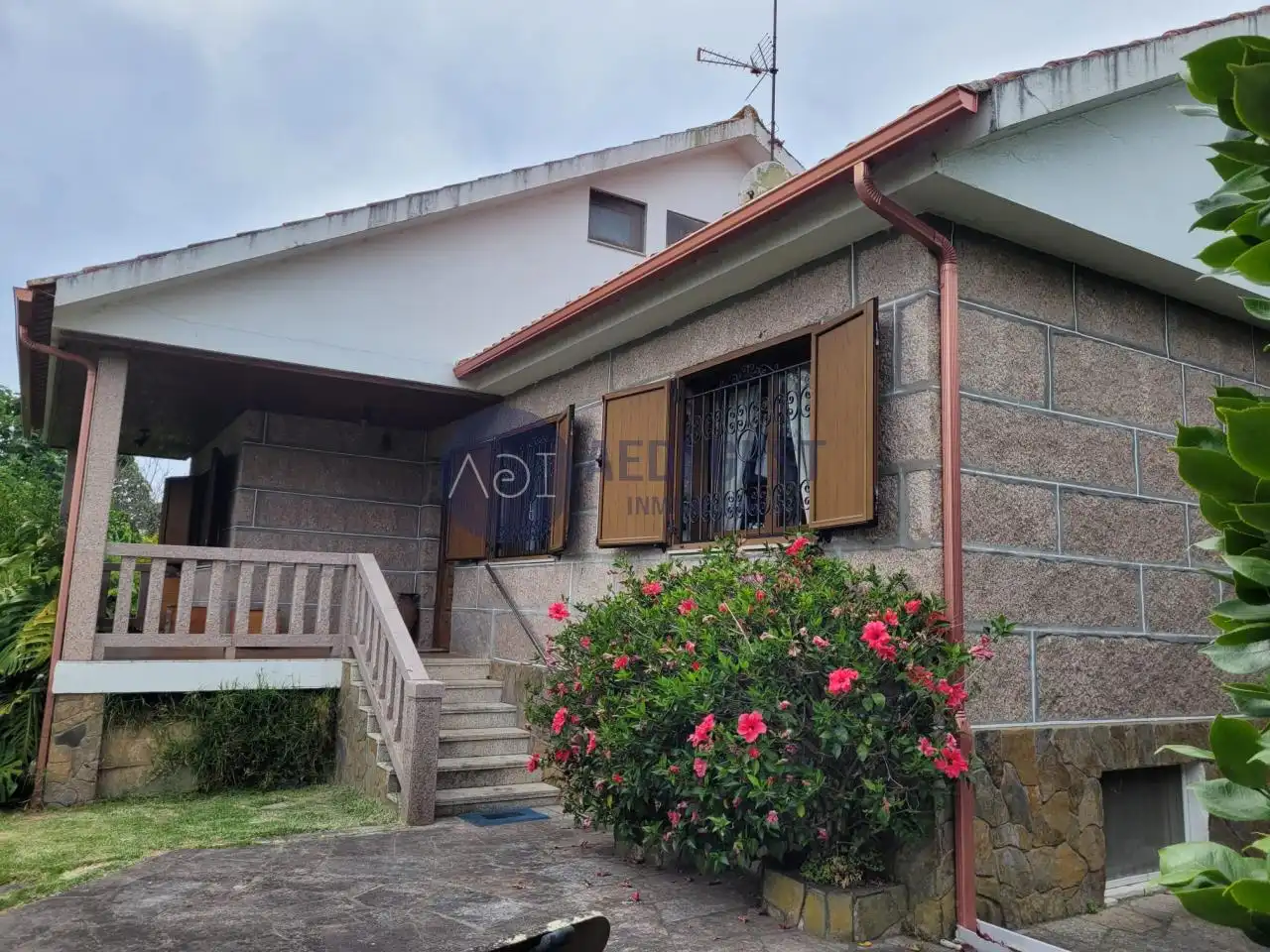 Exterior view of Houses for sale in Nigrán  with Heating, Private garden and Terrace