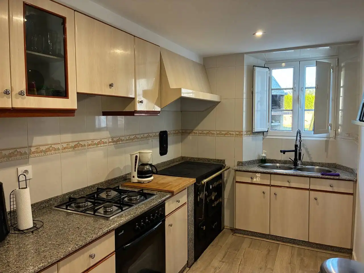 Cocina de Casa o chalet en venta en Cariño con Jardín privado, Terraza y Amueblado