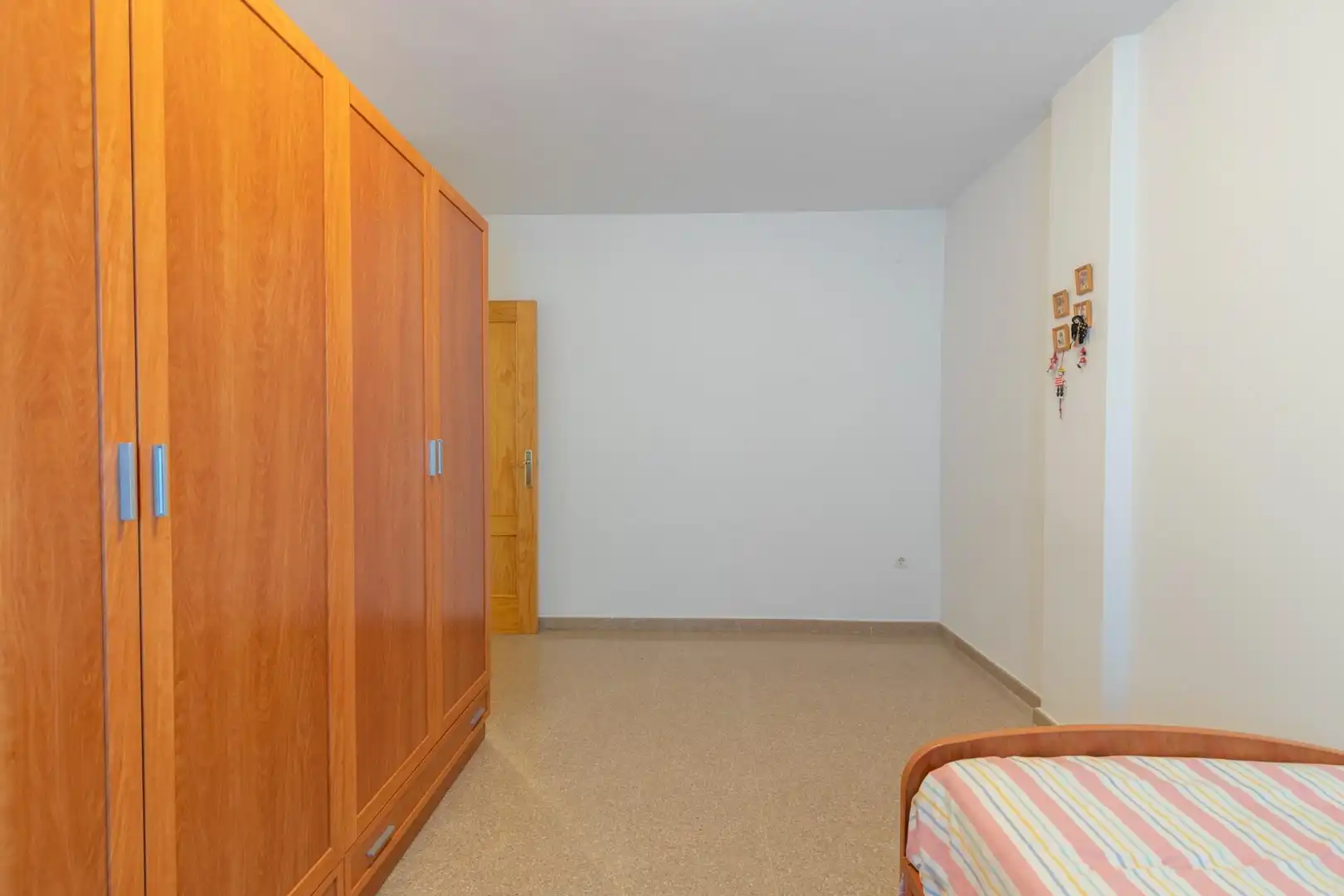 Habitación de Casa adosada en venta en Maracena con Aire acondicionado, Amueblado y Balcón