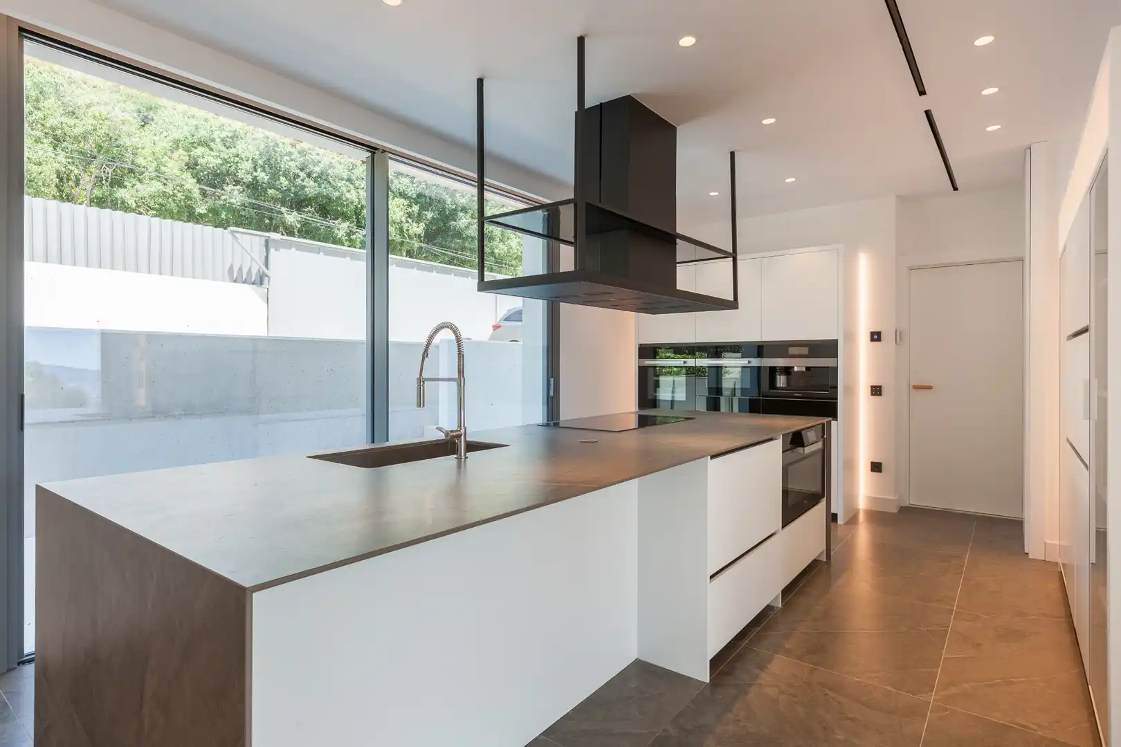 Kitchen of Houses for sale in Barcelona  with Air Conditioner, Heating and Private garden