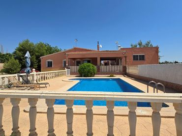 Villa à vendre à Pedanías Oeste