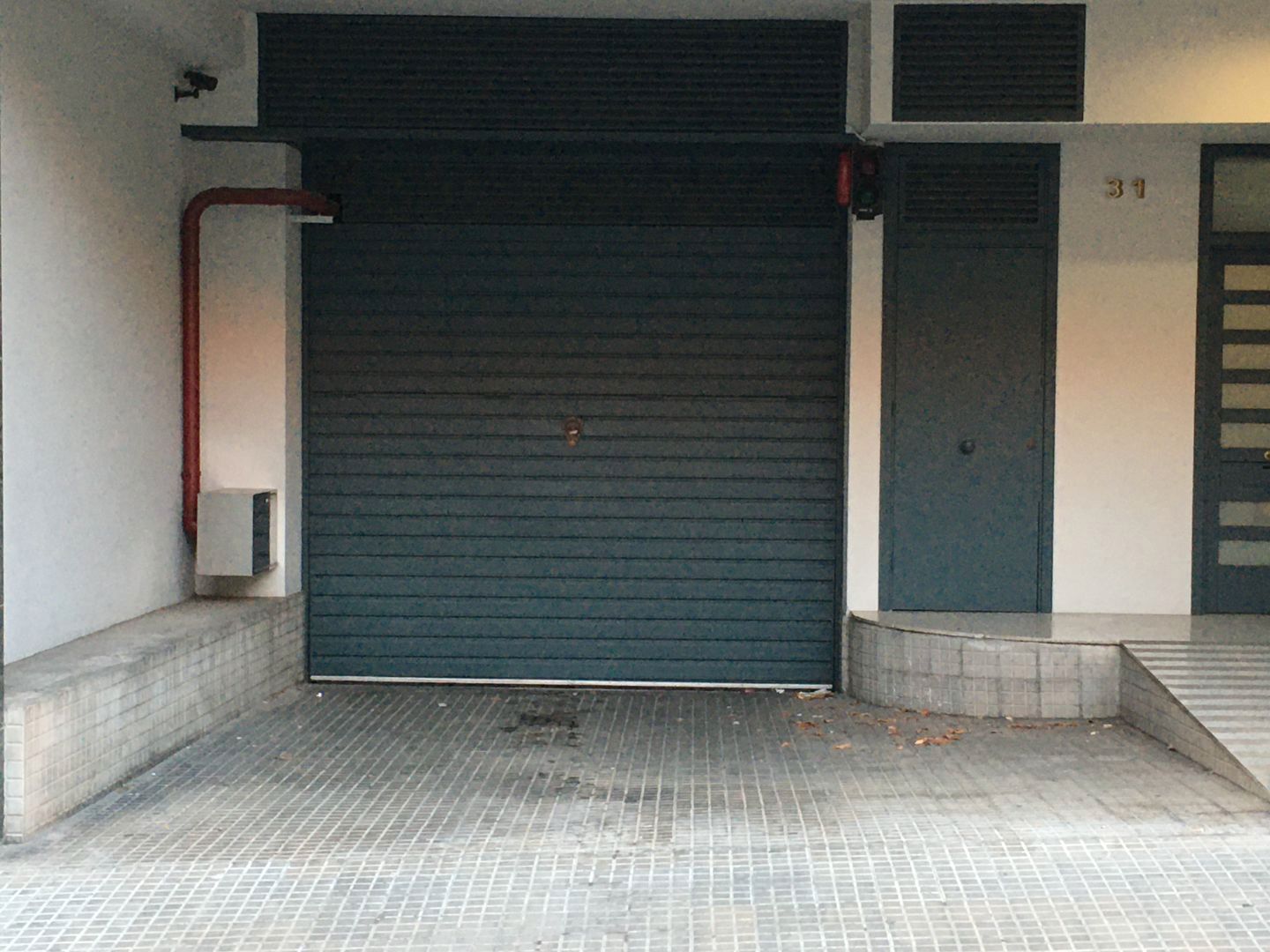 Vista exterior de Garatge de lloguer en Terrassa