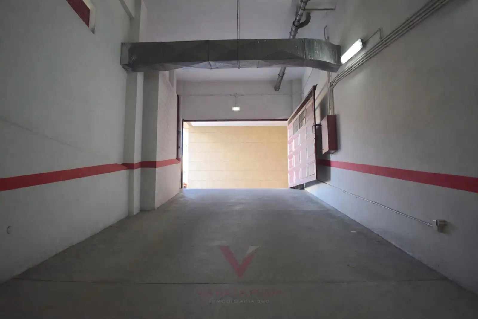 Parking de Ático en venta en Santa Marta de Tormes con Calefacción, Terraza y Piscina