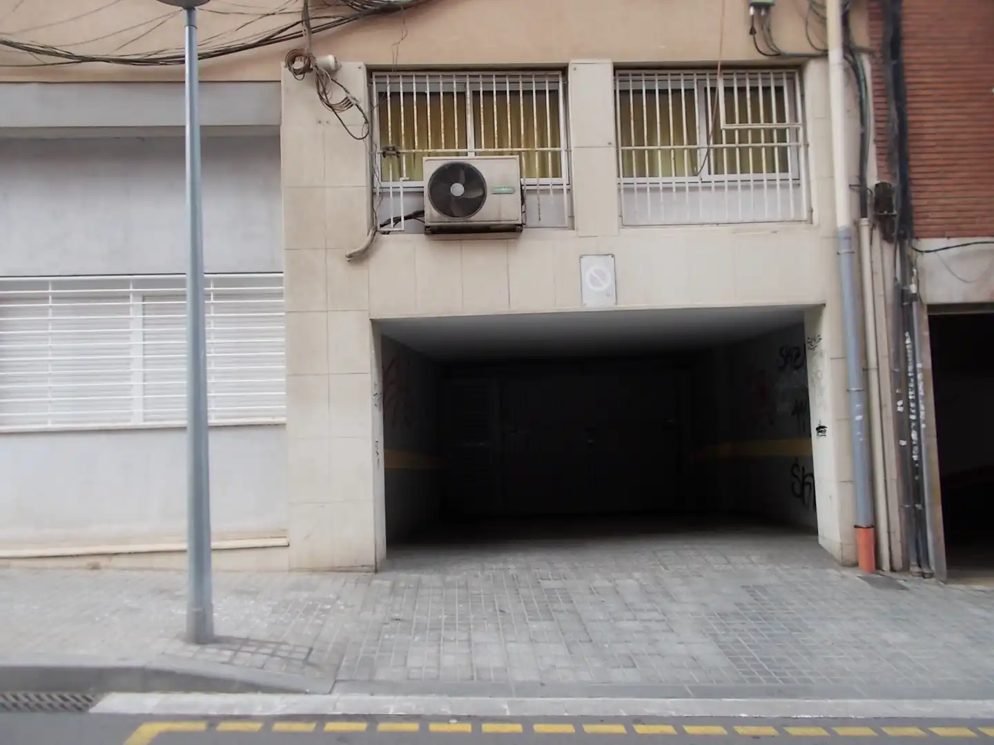 Parkplatz von Garage zum Verkauf in Badalona