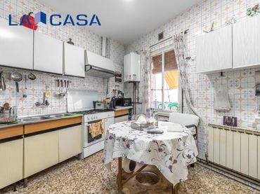 Piso con balcón en venta en Paseo de las Delicias